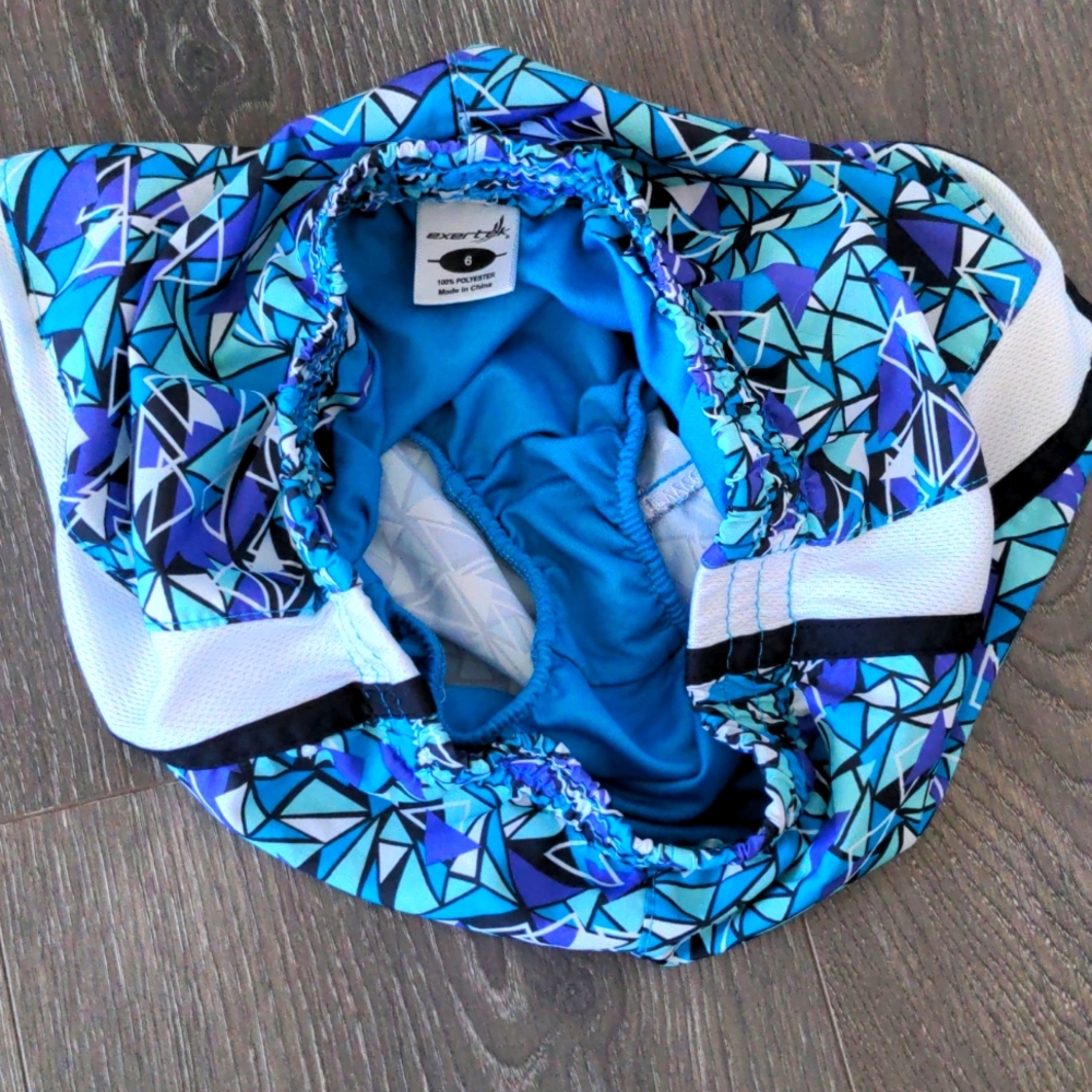 Running shorts with insert - Picture 2 of 3